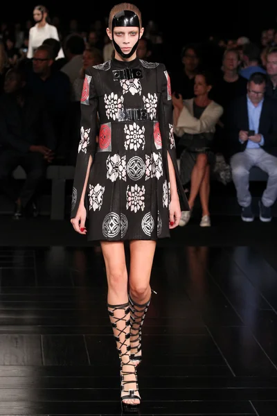 Look 6